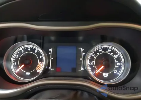 2015 Jeep Cherokee Latitude z USA, uszkodzony, nr VIN 1C4PJMCS7FW769875